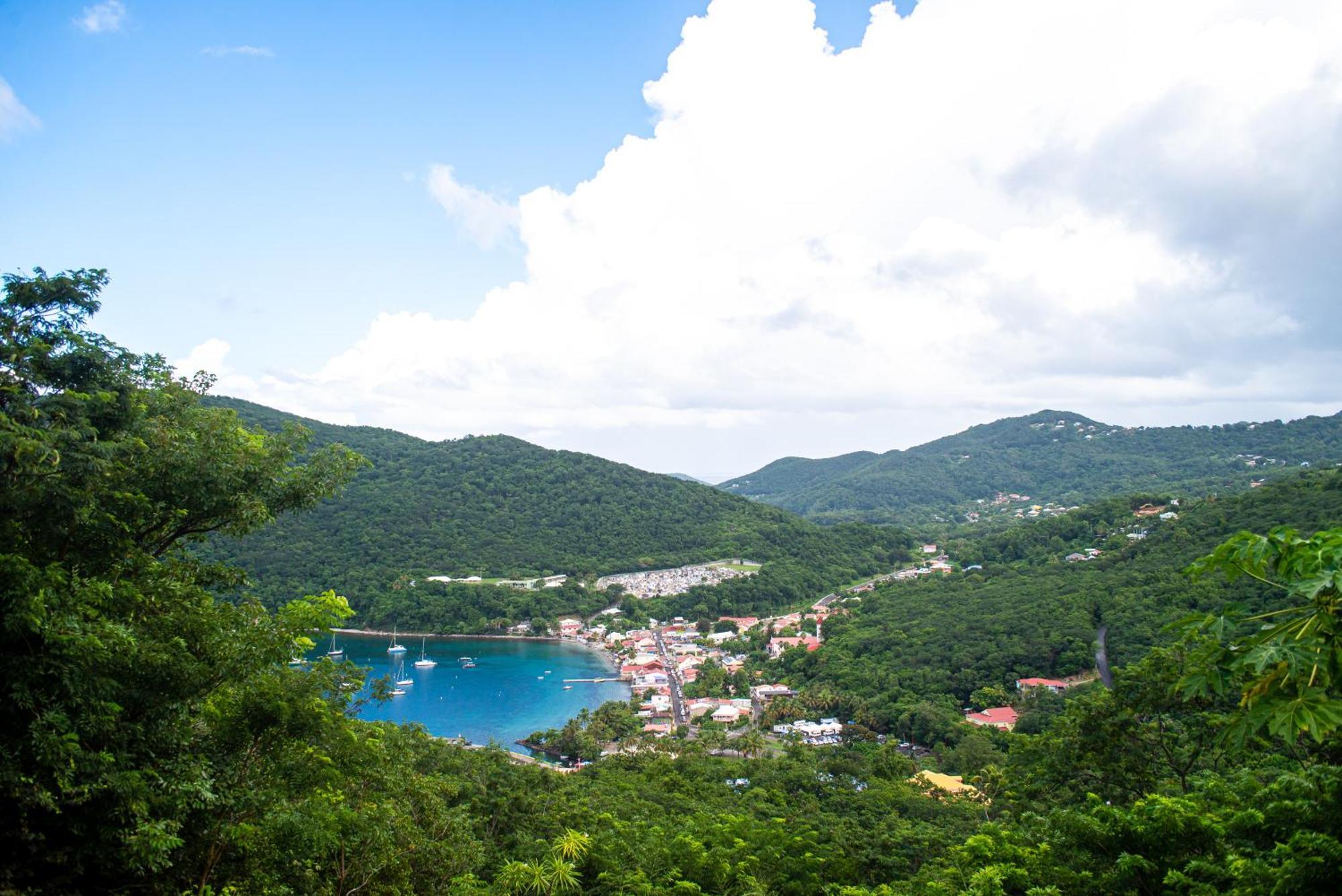 Au Jardin Des Colibris Ecolodge&Spa Deshaies Luaran gambar