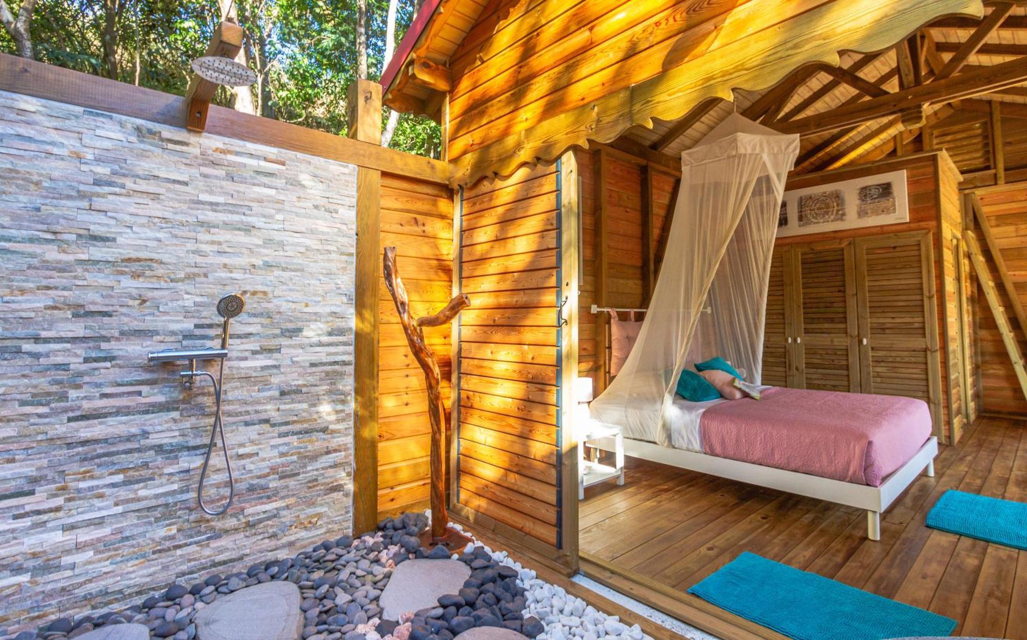 Au Jardin Des Colibris Ecolodge&Spa Deshaies Luaran gambar